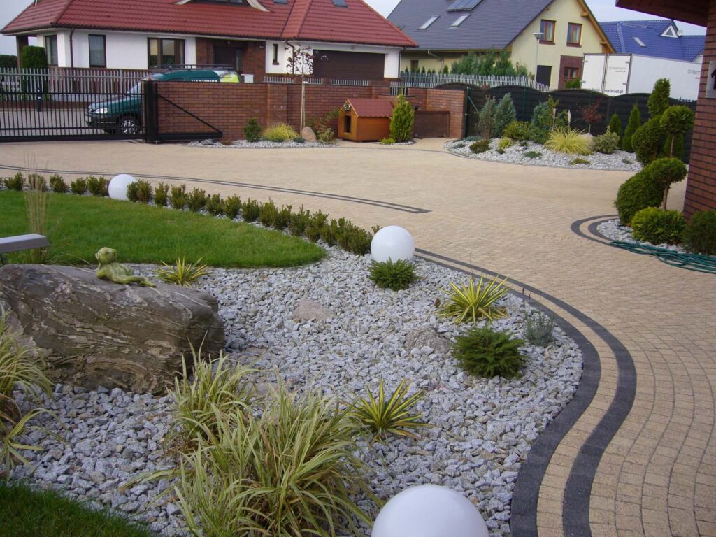 brukarstwo szczecin i okolice - ogrod przy domku jednorodzinnym
